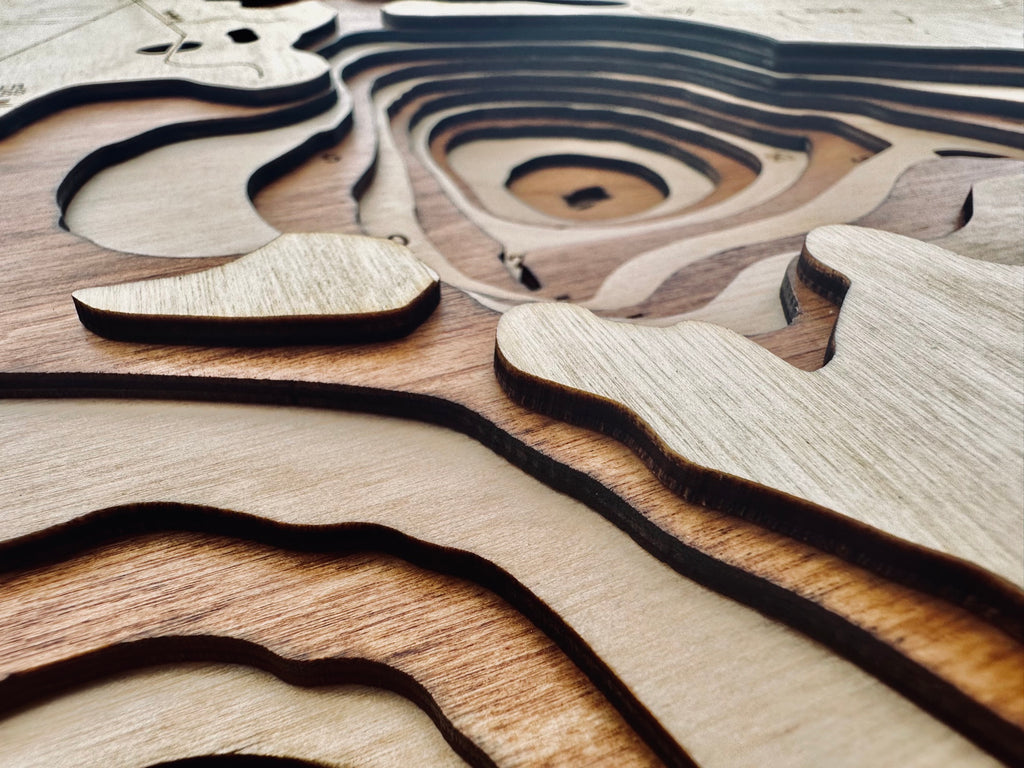Clamshell detail: dimensional craftsmanship