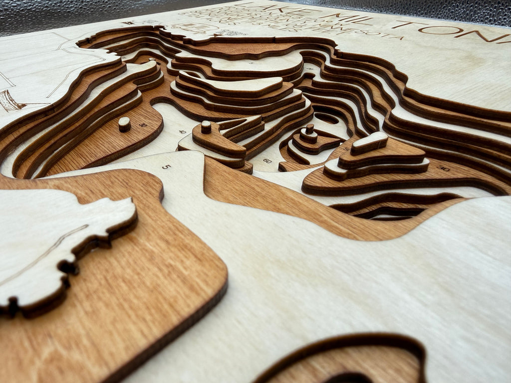 Miltona detail: fine wood layering